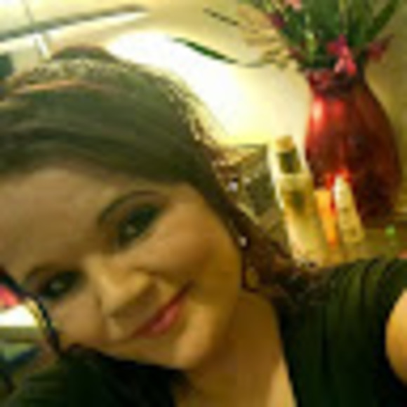 Meet your Posher, Nickie - Picture 1 of 1